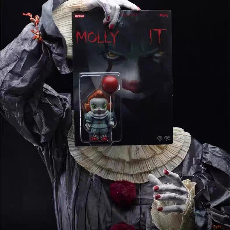 【AUTHENTIC】POP MART MOLLY Ultraman Klown Return Ultra Badge MOLLY IT Badge 100%